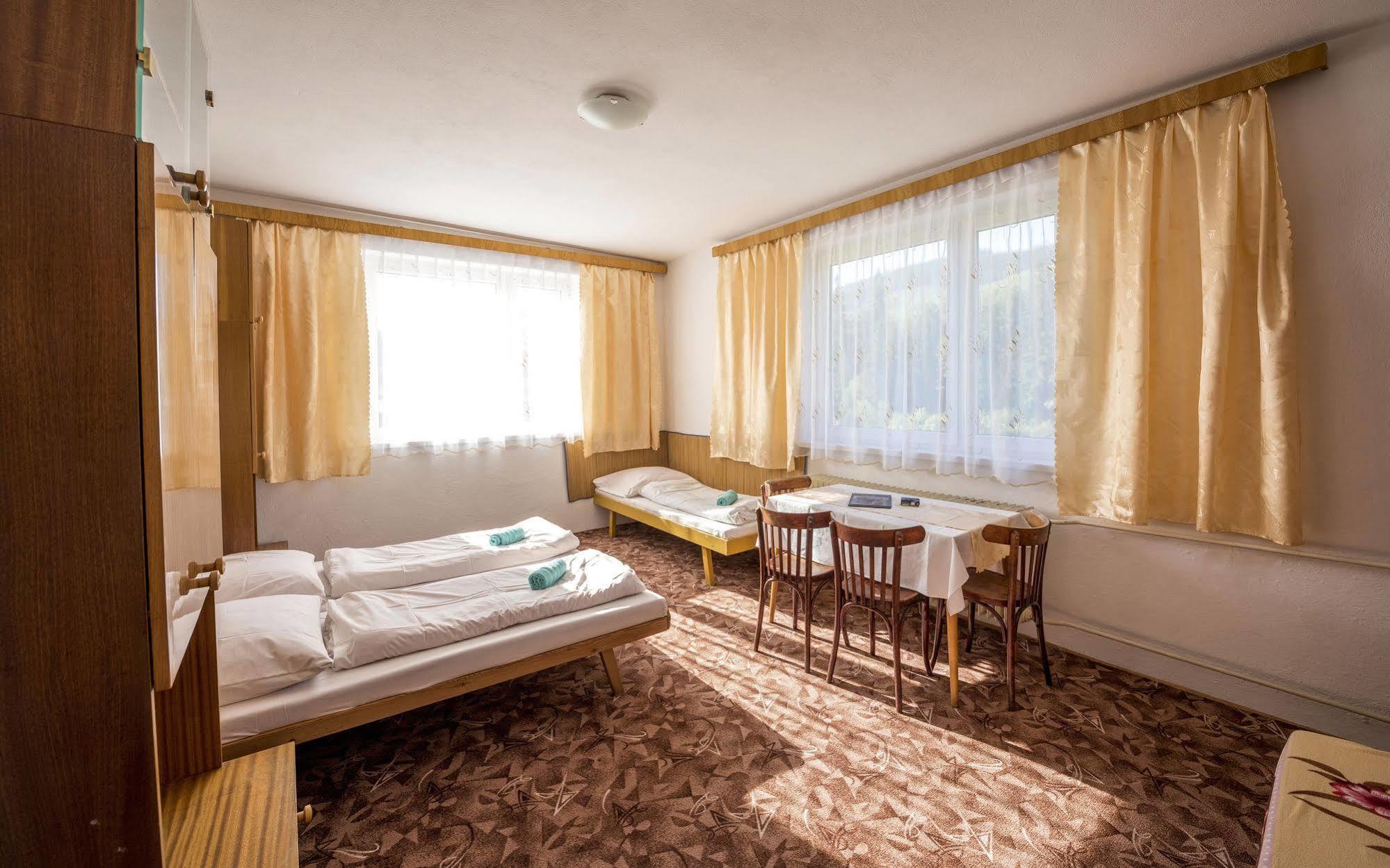 Guesthouse Cyprian Ždiar Extérieur photo